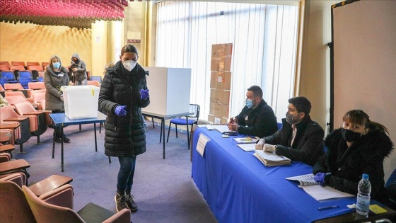 Bosna Hersek'in Srebrenitsa kentinde tekrarlanan yerel seçimde oy verme işlemi başladı