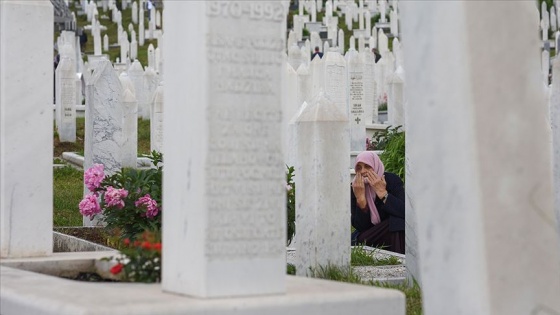 Bosna Hersek şehitleri dualarla anıldı