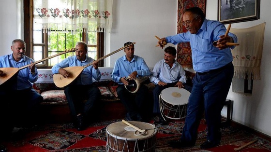 Bozlak kültürünü dünyaya taşıyorlar