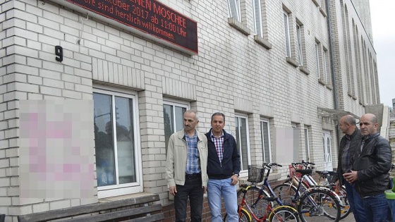 Bremen Fatih Camii'ne çirkin saldırı