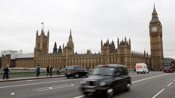 Brexit anlaşmasını imzadan önce parlamento onaylayacak