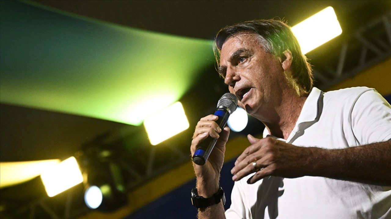 Brezilya polisi, Devlet eski Başkanı Bolsonaro'nun darbe planına dahil olduğunu öne sürdü