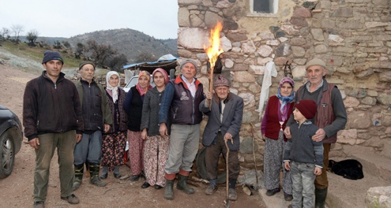 Bu mahallede 100 yıldır elektrik yok