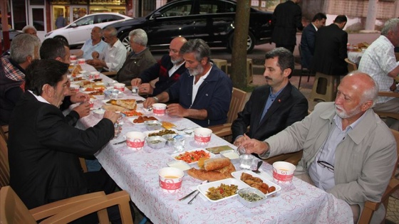 Bu mahallede iftarlar 118 yıldır birlikte yapılıyor