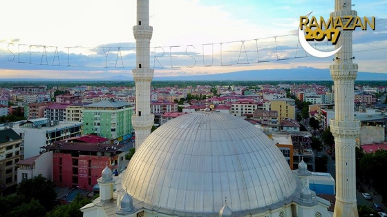 Bu şehirde her gün iki kez iftar açılıyor