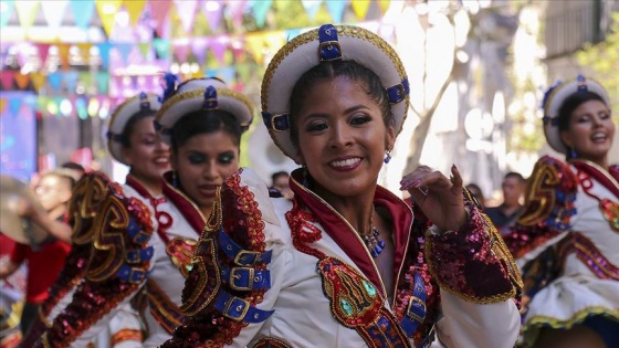 Buenos Aires'i şubat ayında karnavallar süsledi