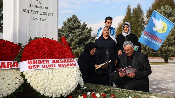 Bülent Ecevit vefatının 10'uncu yılında anıldı