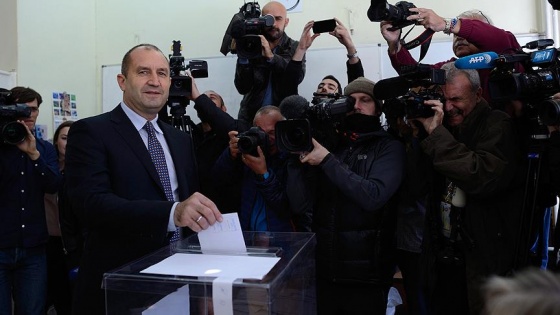 Bulgaristan'ın yeni cumhurbaşkanı Radev oldu