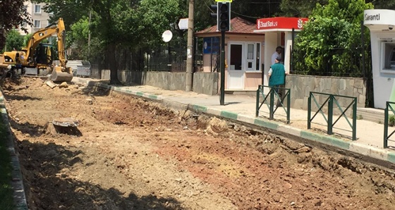 Bursa'da doğalgaz sızıntısı caddeyi trafiğe kapattırdı