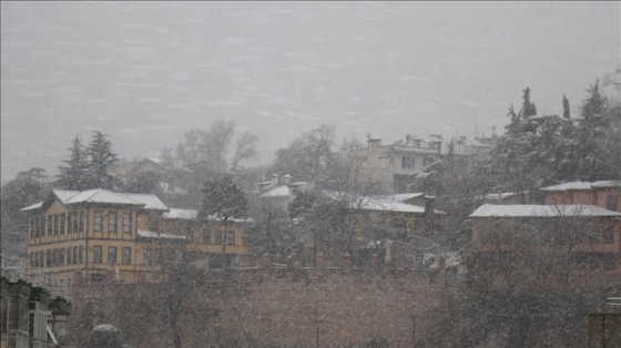 Bursa'da kar yağışı