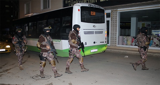 Bursa'da terör operasyonu, 3 kişi gözaltına alındı