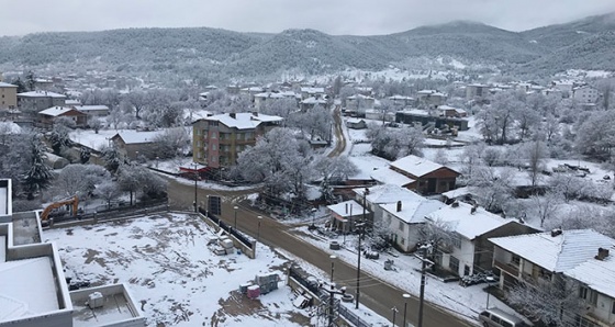 Bursa'nın dağ ilçeleri beyaza büründü