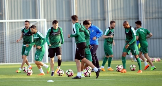 Bursaspor’da Batalla ve Faty takımla çalıştı