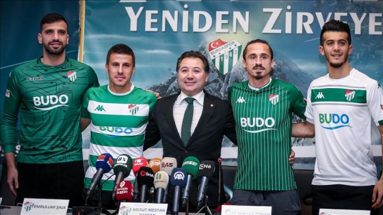 Bursaspor yeni transferlerine imza töreni düzenledi