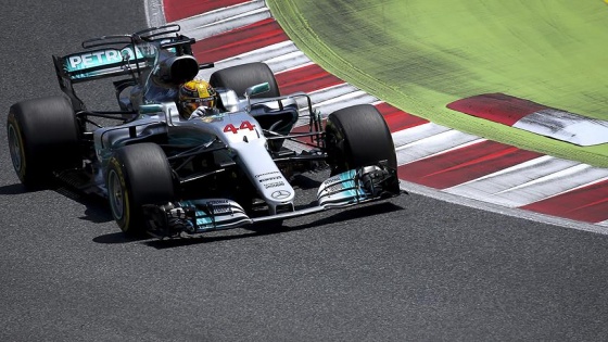 Büyük Britanya'da pole pozisyonu Hamilton'ın