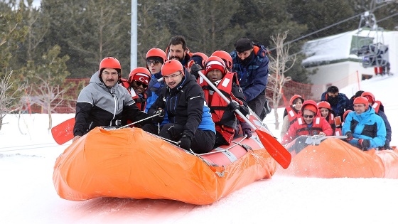 Büyükelçiler Erzurum'da kar raftingi yaptı