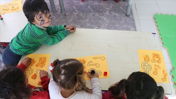 Çadırda büyüyen çocuklar okul öncesi eğitime kavuşturuldu