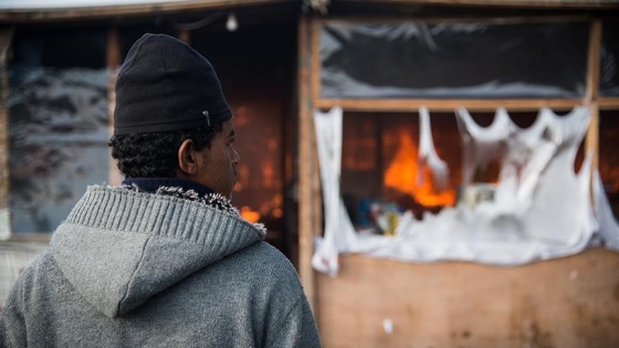 Calais'te sığınmacılar için kabul merkezine izin yok