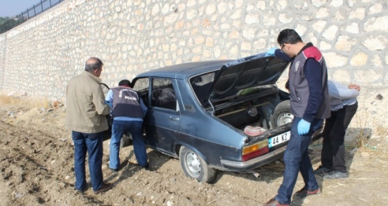 Çalıntı otomobil terk edilmiş vaziyette bulundu