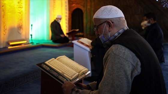 Camiler Ramazan'da yeniden mukabele halkalarıyla buluştu