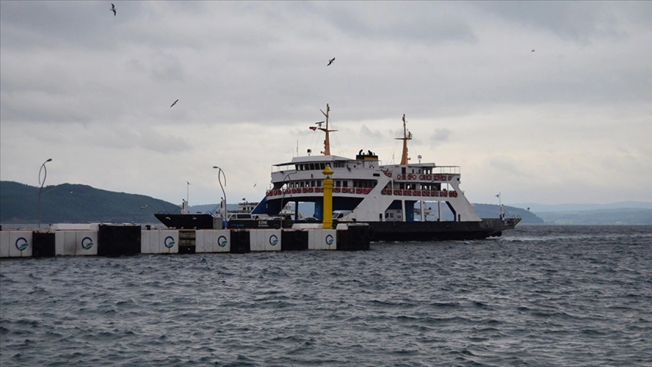 Çanakkale Boğaz hattında bazı feribot seferleri iptal edildi