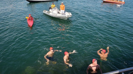 Çanakkale Boğazı'nı yüzerek geçtiler