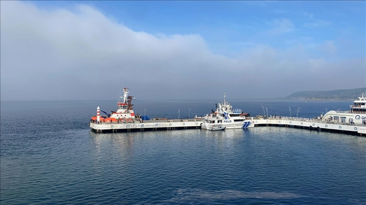 Çanakkale Boğazı tek yönlü transit gemi geçişlerine yeniden açıldı