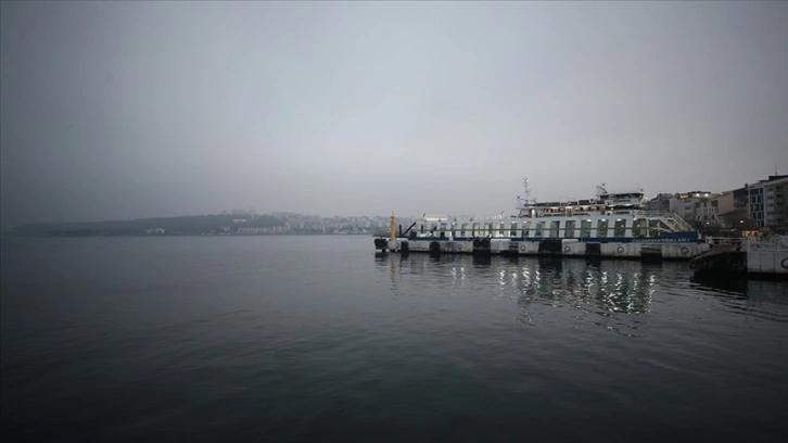 Çanakkale Boğazı transit gemi geçişlerine kapatıldı