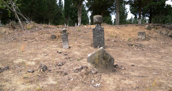 Çanakkale’de şehit mezarları ortaya çıktı