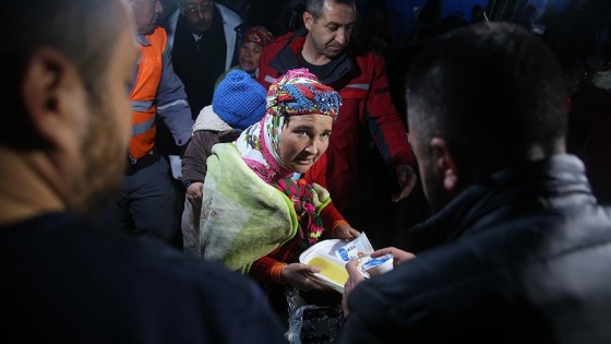 Çanakkale'deki depremlerin yaraları sarılıyor