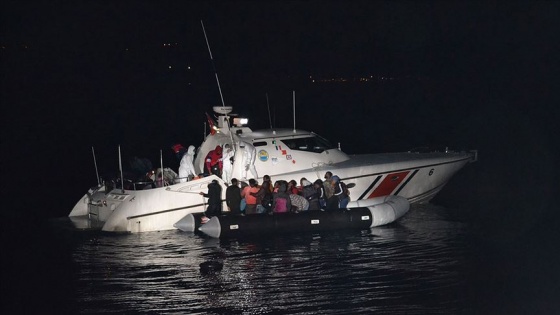 Çanakkale ve Balıkesir açıklarında 74 sığınmacı kurtarıldı