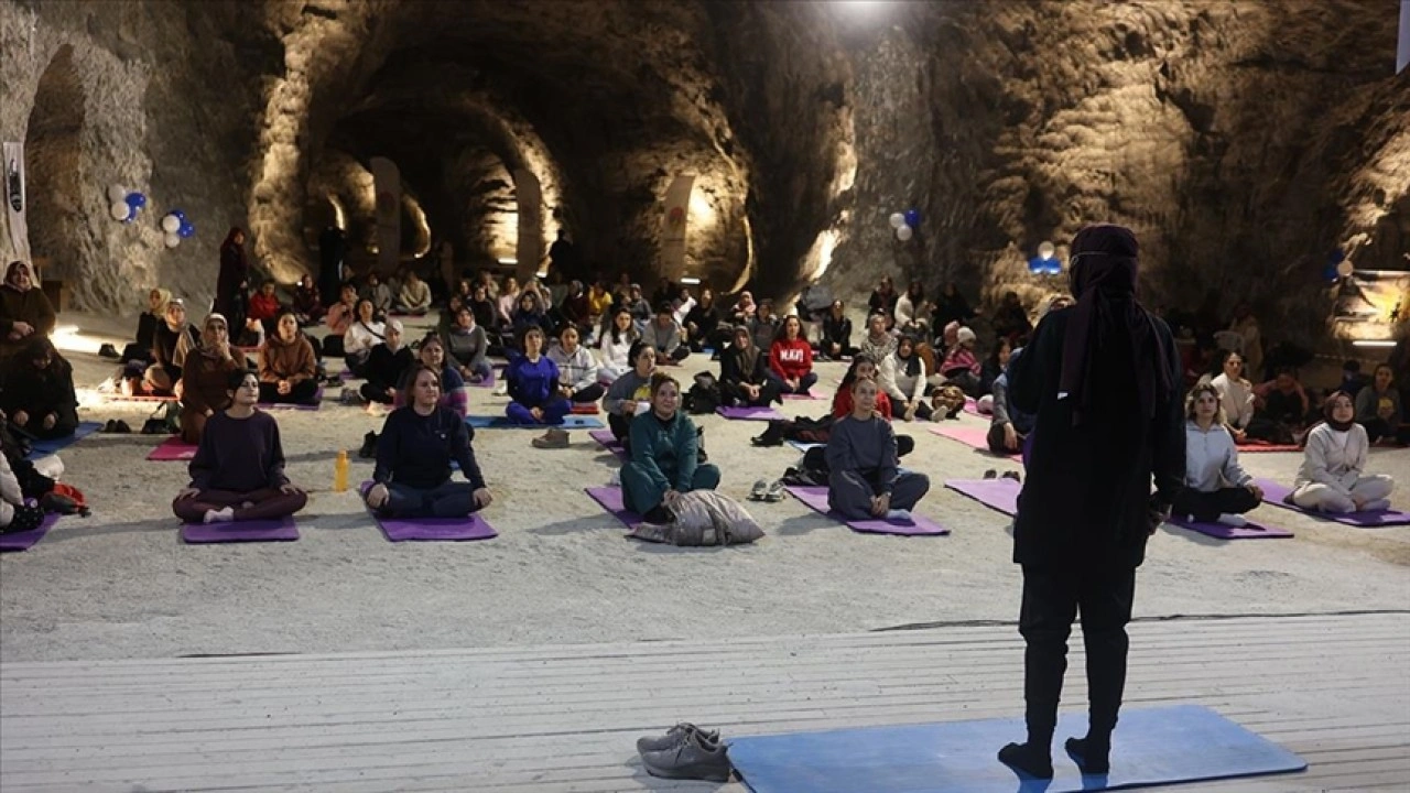 Çankırılı kadınlar yerin 150 metre altında nefes egzersizi yaptı