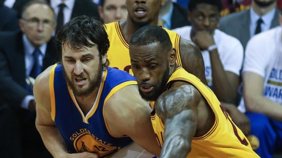 Cavalierslı Bogut ilk maçında sezonu kapattı