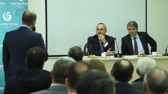 Çavuşoğlu, Beyrut'ta Türkmenler ile bir araya geldi