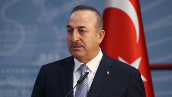 Çavuşoğlu&#039;ndan Yunan polisinin düzensiz göçmenlere müdahalesine tepki