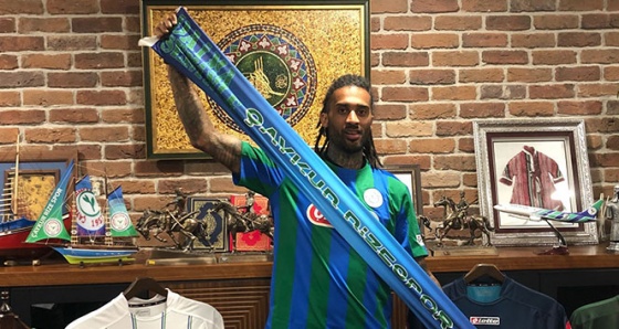 Çaykur Rizespor, Armand Traore ile anlaştı