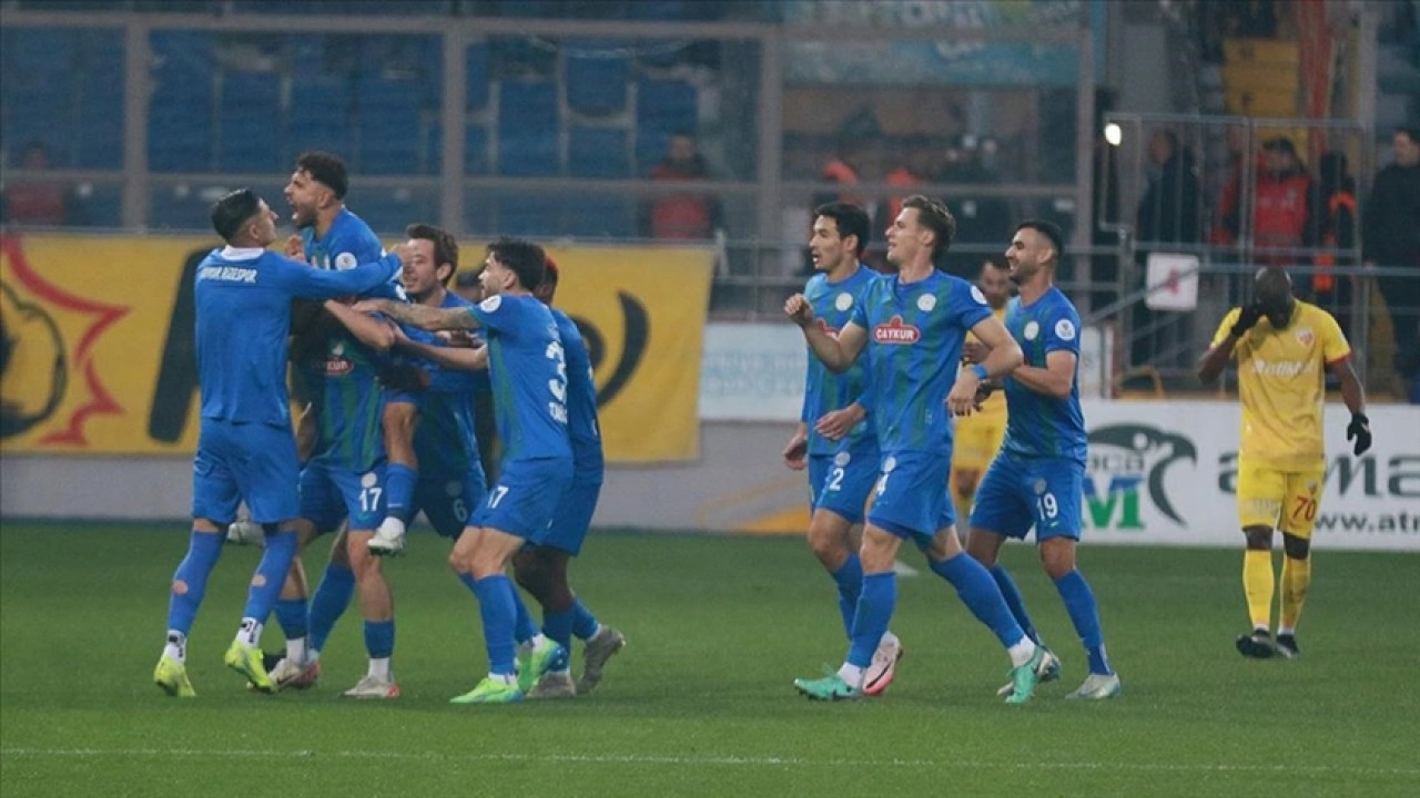 Çaykur Rizespor, Bellona Kayserispor'u 3-0 yendi