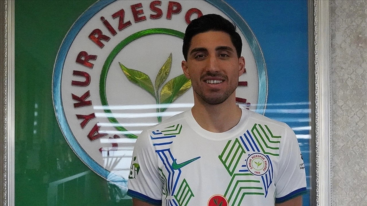 Çaykur Rizespor, Berkay Özcan'ı transfer etti