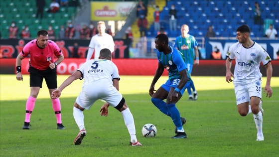 Çaykur Rizespor-Kasımpaşa'yı 2-1 mağlup etti