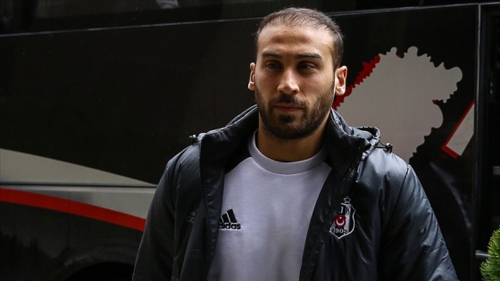 Cenk Tosun Beşiktaş için yola çıktı