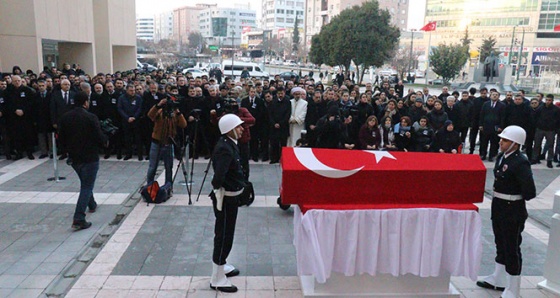 Cerablus'tan sorumlu Vali Yardımcısı İmamgiller için Gaziantep'te tören düzenlendi