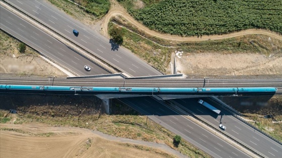 Çerkezköy-Kapıkule demir yolu hattında imzalar atılıyor