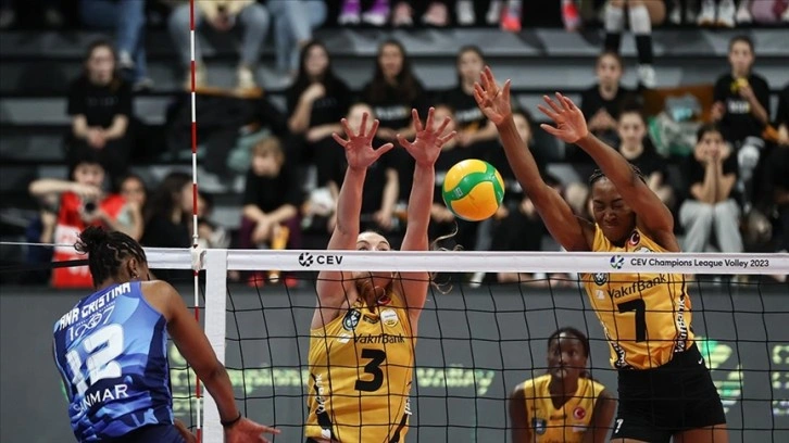 CEV Şampiyonlar Ligi yarı final rövanşında yarın Fenerbahçe Opet ile VakıfBank karşılaşacak