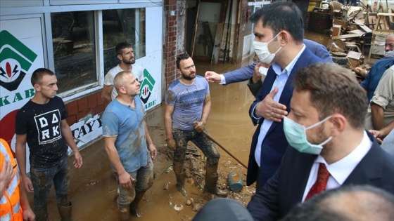 Çevre ve Şehircilik Bakanı Kurum: Artvin ve Rize'de sel nedeniyle ulaşamadığımız vatandaş kalmadı