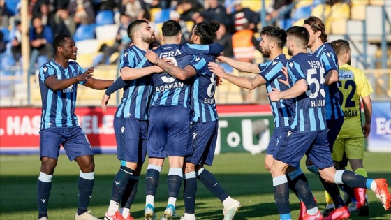 Çeyrek asırlık Süper Lig özlemi bulunan Adana Demirspor 'kritik virajda'