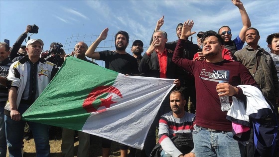 Cezayir'de Cumhurbaşkanı affıyla 33 gösterici serbest bırakıldı