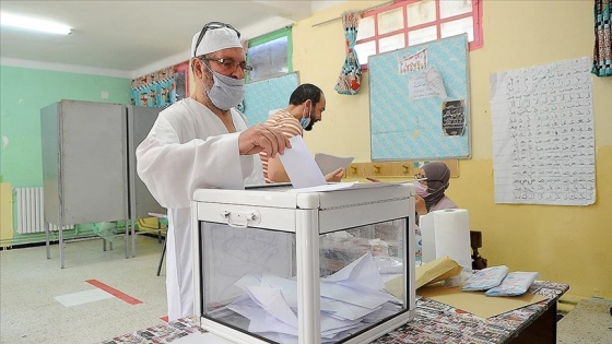 Cezayir&#039;de rekor düşük katılımlı genel seçimin sonuçları ilk 24 saatte açıklanmadı