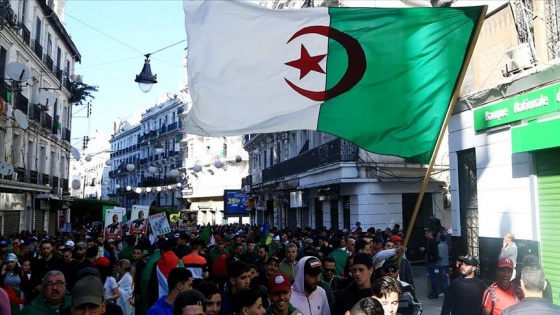 Cezayir Genelkurmay Başkanı: Cumhurbaşkanlığı seçimi zamanında yapılacak
