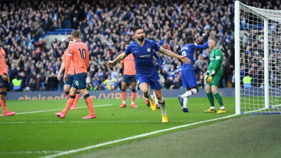 Chelsea, Everton'ı farklı mağlup etti