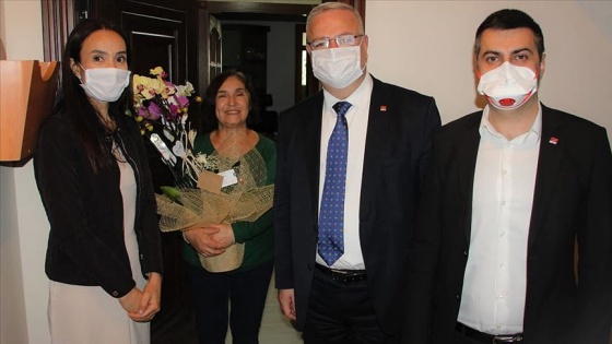 CHP'den şehit aileleri ile Selvi Kılıçdaroğlu'na 'Anneler Günü' ziyareti